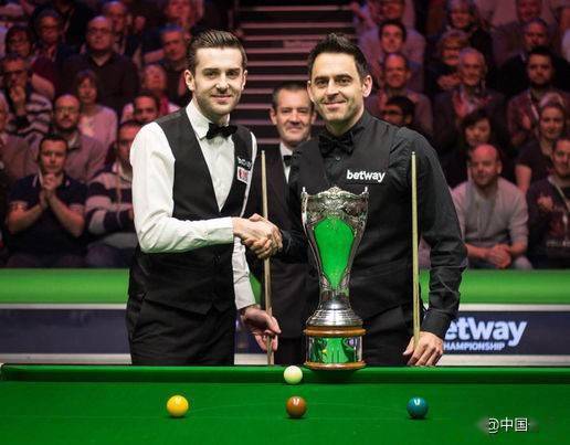 与品牌的轻 与品牌的轻